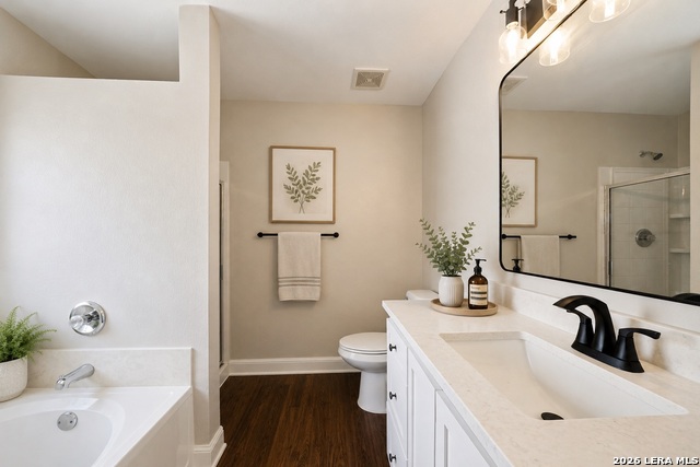 7915 Oak Pointe Property Photo 8