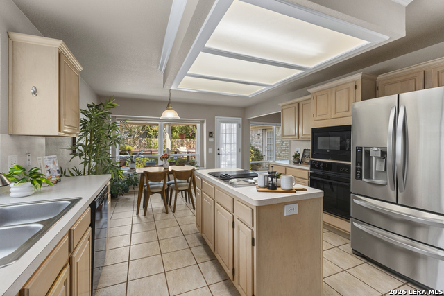 13708 Shavano Walk Property Photo 18