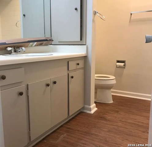 8426 Laurelhurst Dr Property Photo 7