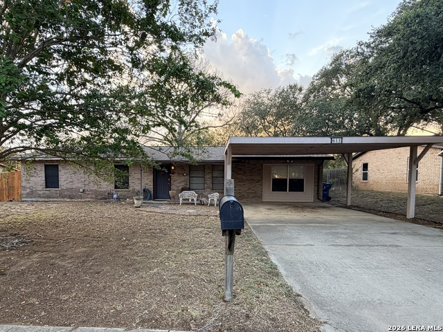 613 VAL VERDE DR Property Photo 1
