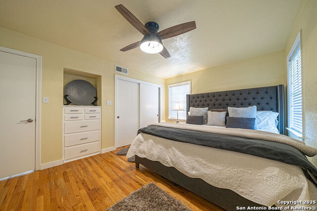 100 Kings Property Photo 22