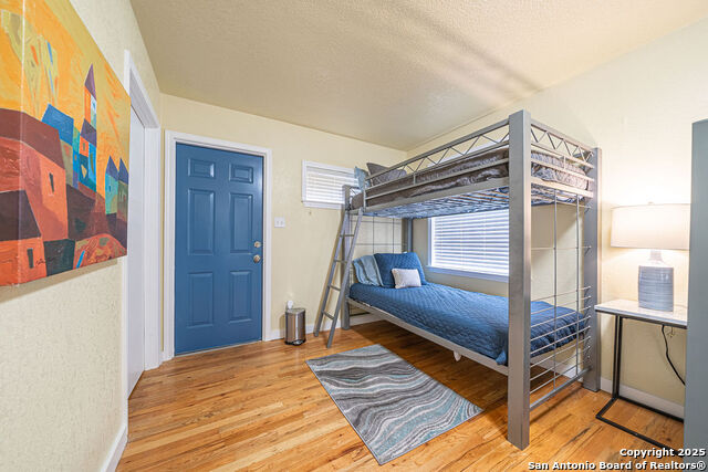 100 Kings Property Photo 26