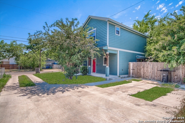 519 Arthur St Property Photo 2