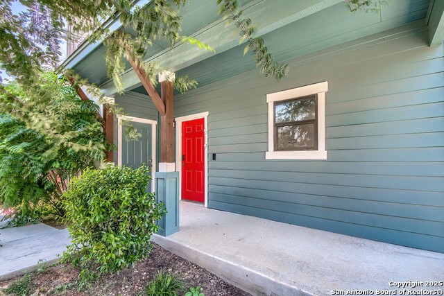 519 Arthur St Property Photo 3