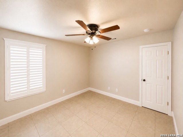 2714 Oak Manor Dr Property Photo 12
