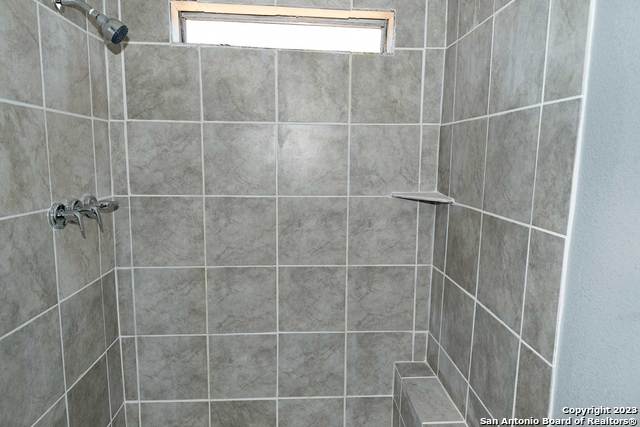 393 Deer Valley St Property Photo 28
