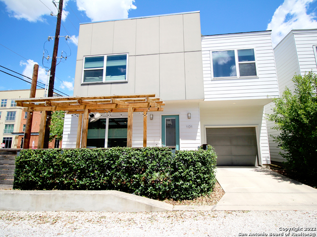 236 E Cevallos Property Photo 2