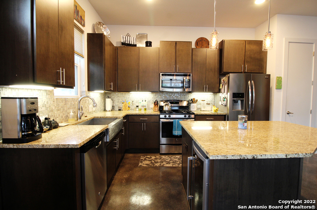 236 E Cevallos Property Photo 9
