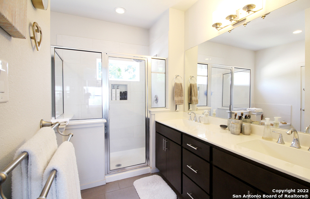 236 E Cevallos Property Photo 16