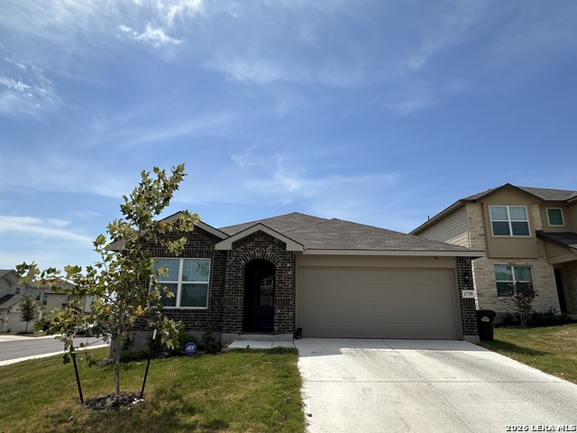 1739 Lavender Crk Property Photo 1