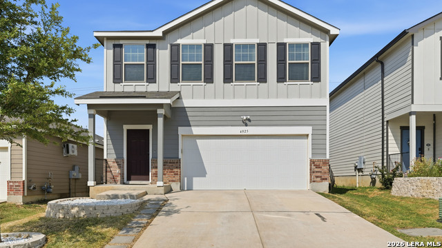 4925 Hallies Garden Property Photo 6