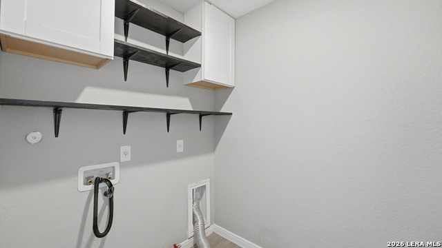 4925 Hallies Garden Property Photo 26