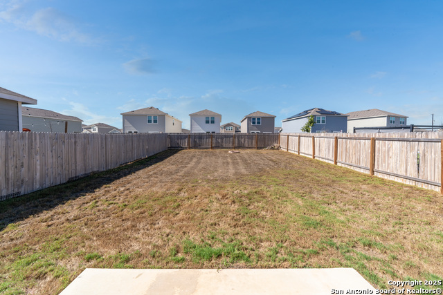 5639 Pearl Mdw Property Photo 24