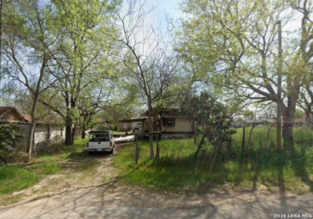 655 Avenue G Property Photo 4