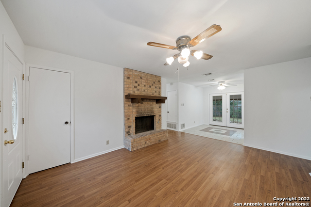 9438 Valley Dale St Property Photo 5