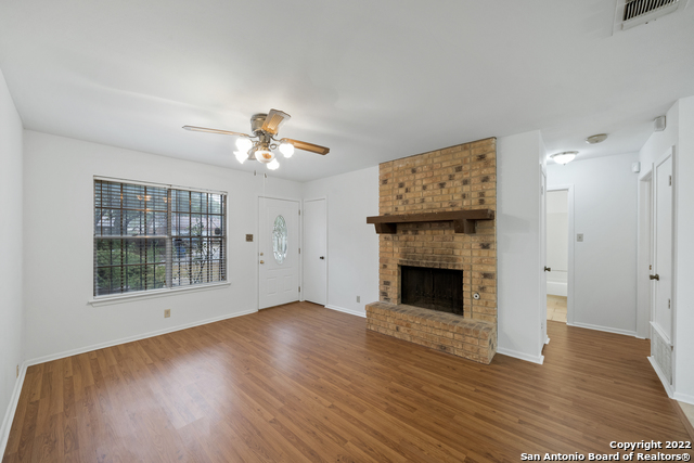 9438 Valley Dale St Property Photo 7