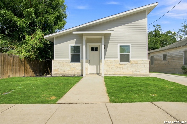 210 Stace Property Photo 1