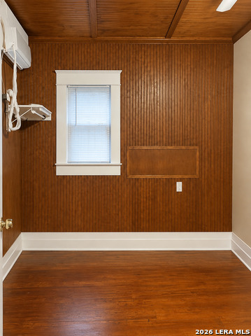 314 N Nueces Property Photo 4