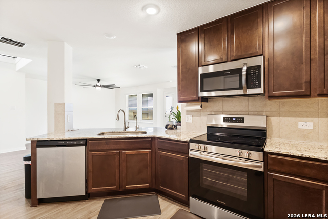 11221 Hollinger Cir Property Photo 8