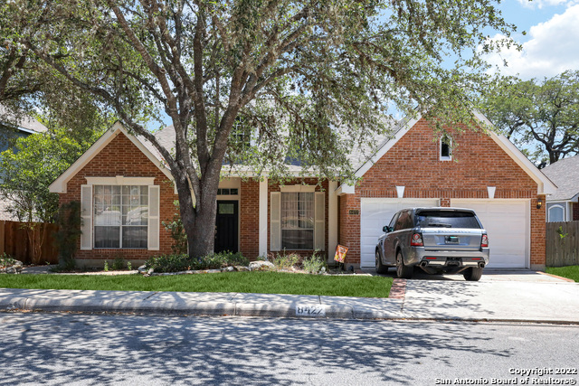 8422 BLACKCASTLE DR Property Photo 1