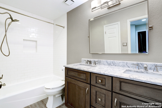 8422 Blackcastle Dr Property Photo 15