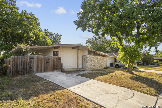4311 Limpio Property Photo 2