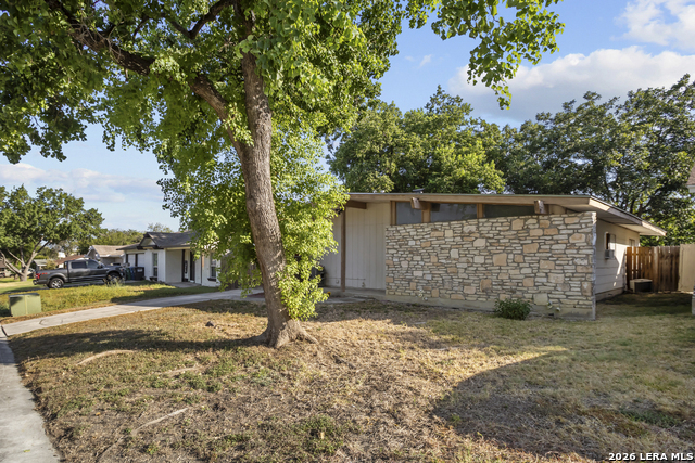 4311 Limpio Property Photo 3