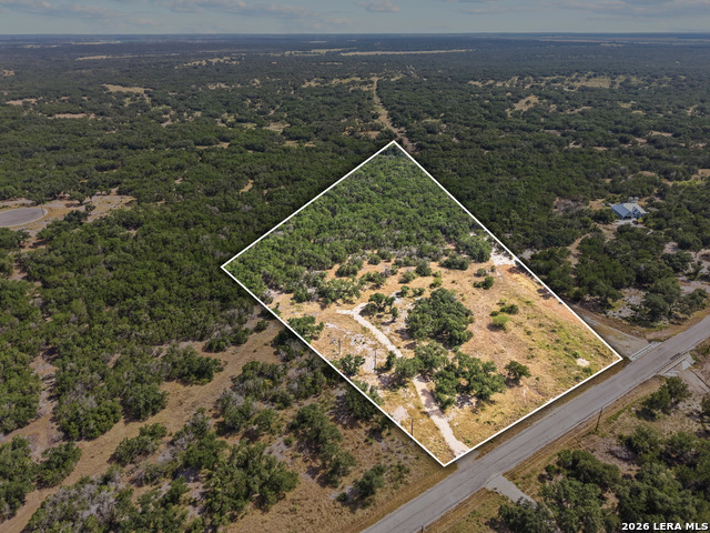 801 Grand Oaks Property Photo 4
