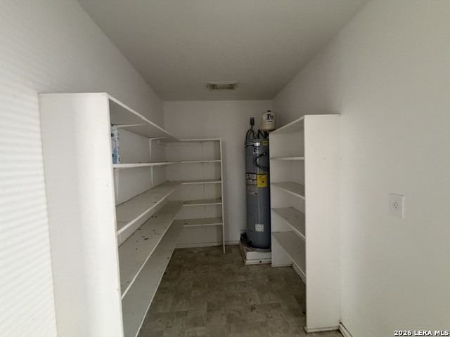 418 Diver Property Photo 6