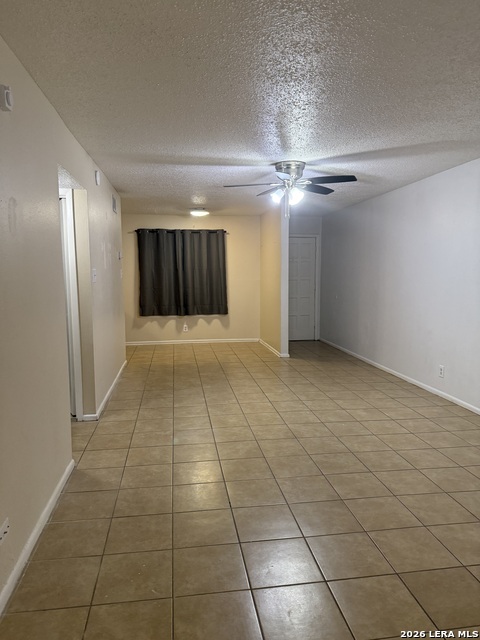 923 Vance Jackson Property Photo 6