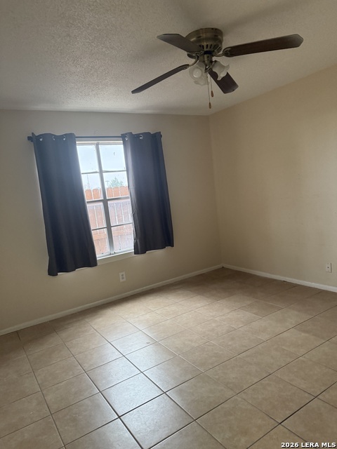 923 Vance Jackson Property Photo 8