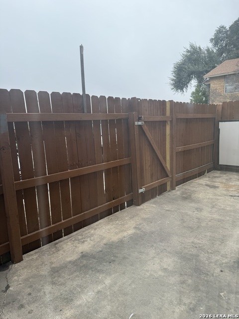 923 Vance Jackson Property Photo 12