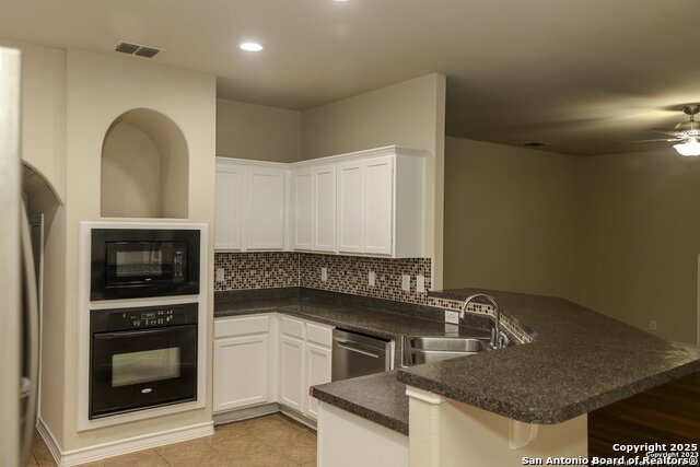 8427 Magdalena Run Property Photo 15