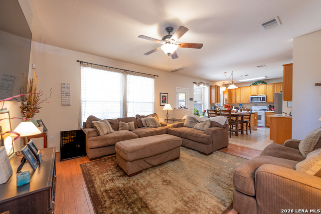 2909 Fleet Dr Property Photo 6