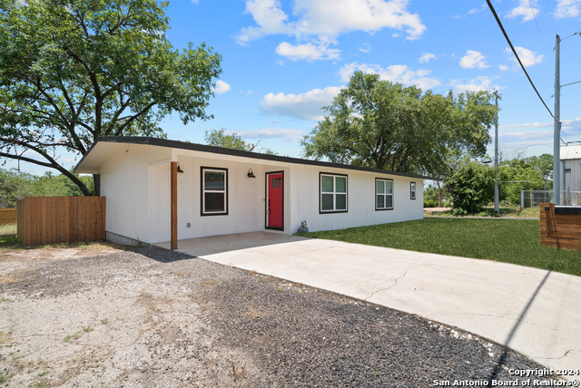 1003 Tabernacle St Property Photo 2