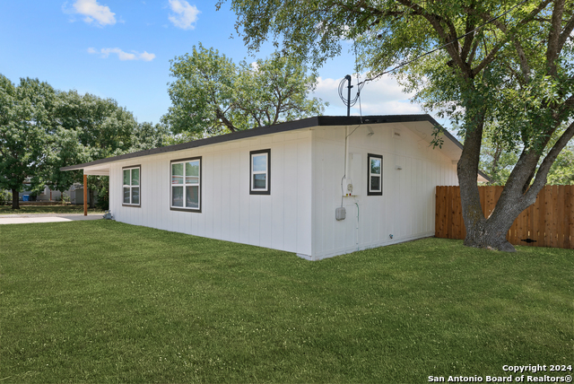 1003 Tabernacle St Property Photo 3