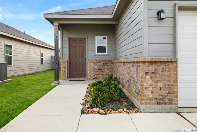 14631 Stirrup Trce Property Photo 4
