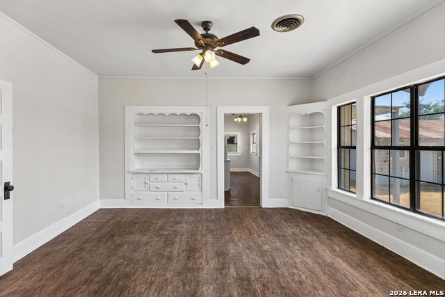 201 E Harris St Property Photo 10