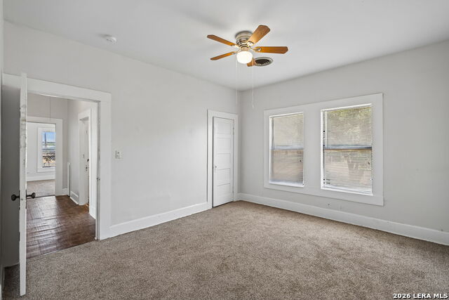 201 E Harris St Property Photo 11