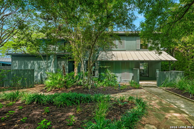 404 Sheraton Dr Property Photo 3