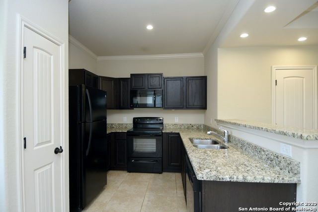 6627 Arancione Ave Property Photo 2