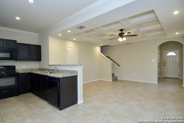 6627 Arancione Ave Property Photo 3