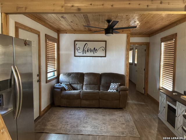 2012805 Property Photo 4