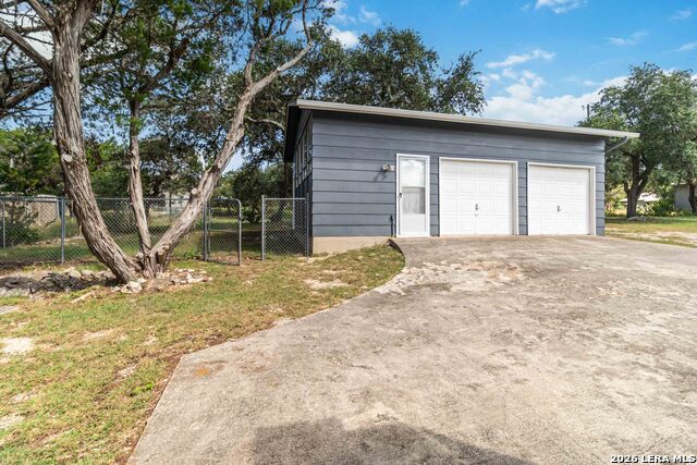 2123 Canyon Lake Dr Property Photo 45