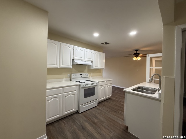 247 Greenhill Pass Property Photo 10