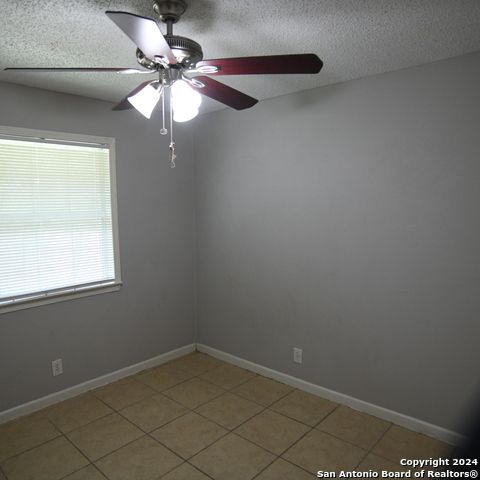 5527 Lochmoor Property Photo 5