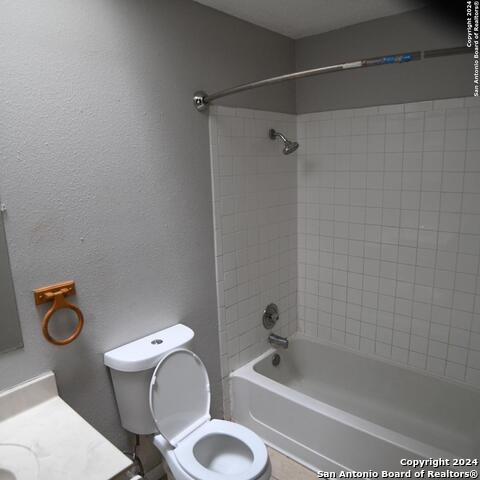 5527 Lochmoor Property Photo 7
