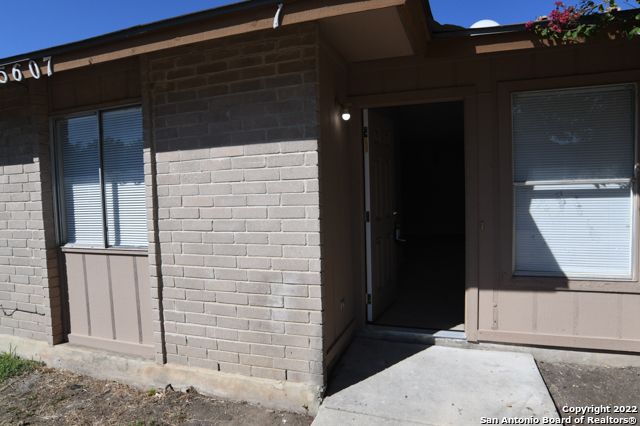 5607 LOCHMOOR Property Photo 1