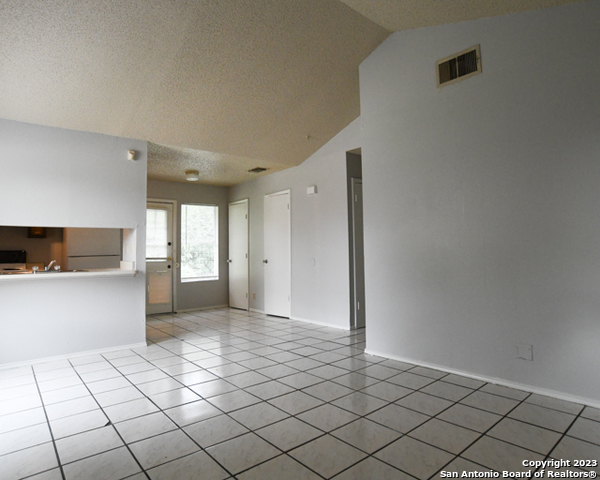 5607 Lochmoor Property Photo 3
