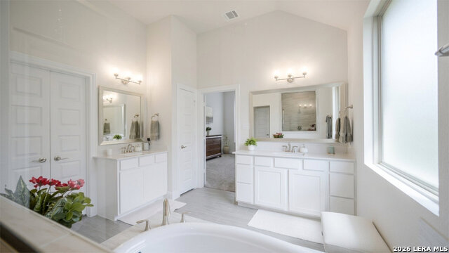 112 Valencia Property Photo 40